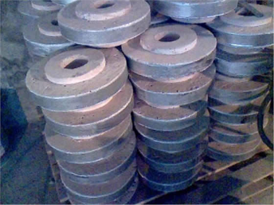 碳素焙燒爐：莫來(lái)石澆注料爐口、爐帽-火龍耐材提供