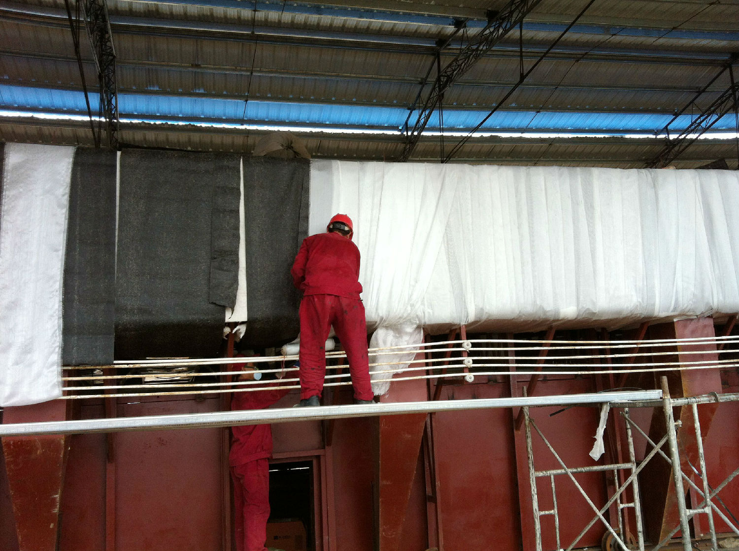 環(huán)形窯煙道陶瓷纖維保溫-火龍耐材提供 環(huán)形窯煙道陶瓷纖維保溫-火龍耐材提供