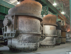 鐵水包內襯耐火材料由哪三層組成？作用是什么？